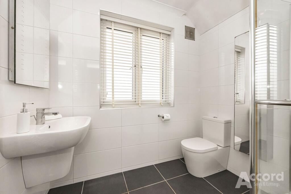 House in Romford - View 4