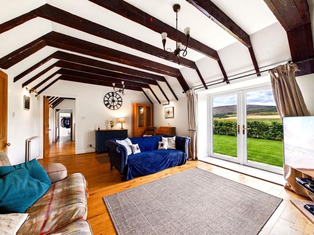 House in Aberdeen, Aberdeenshire - More