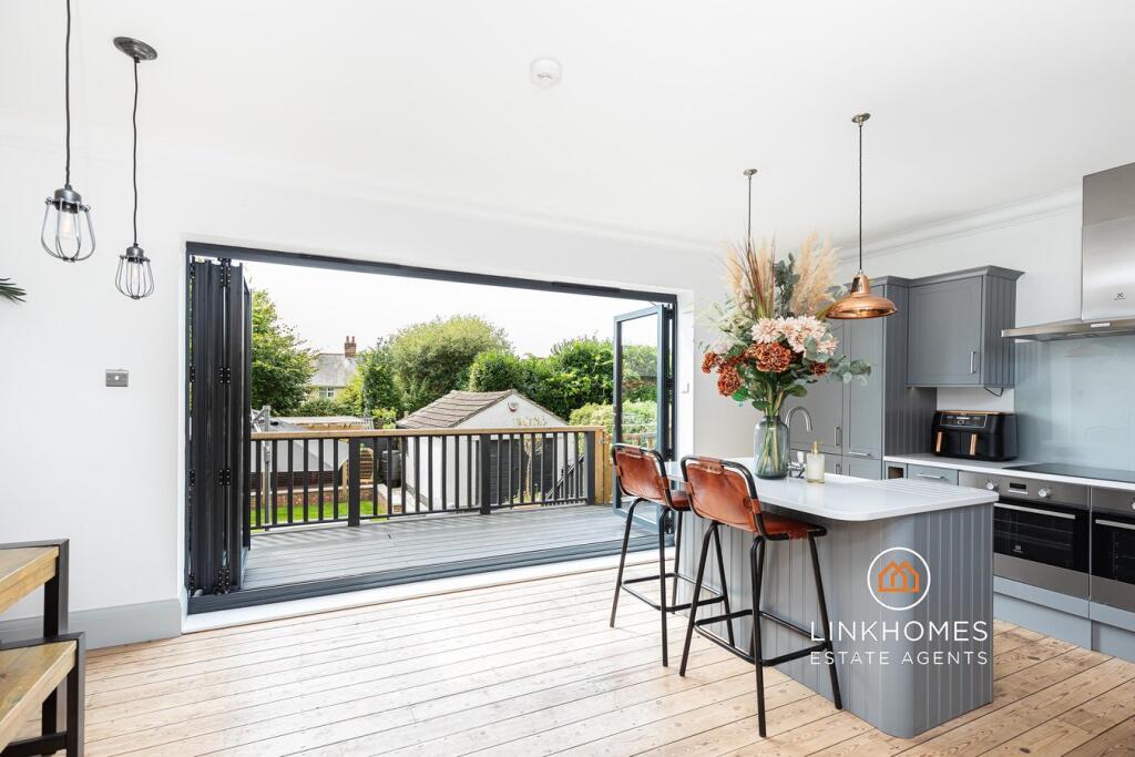 Queens Road, Poole, BH14 - View 3