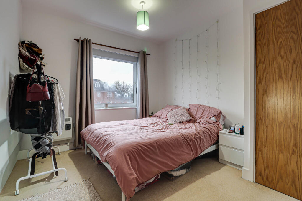 Apartment in St Albans - View 5