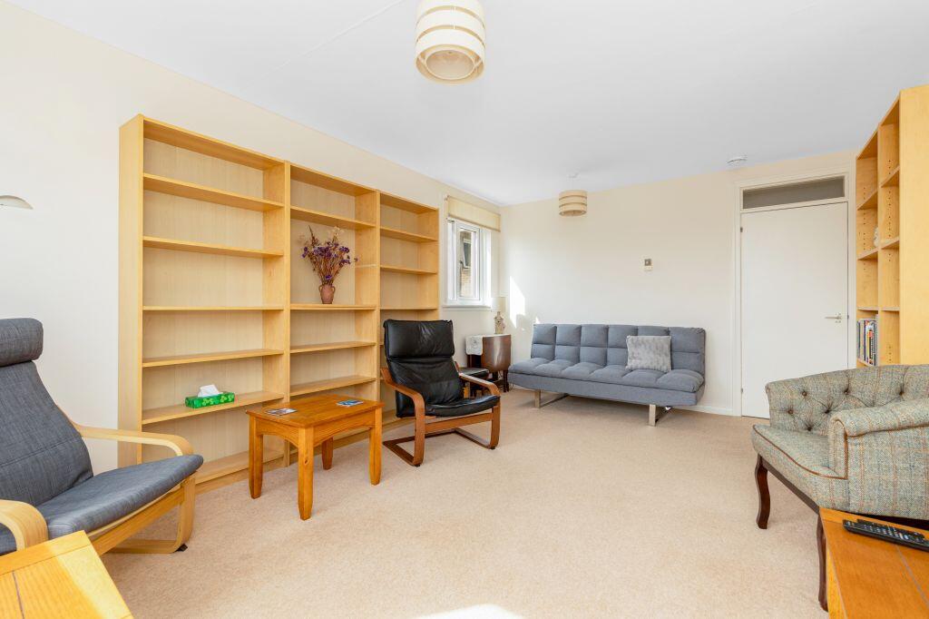 Apartment in Edinburgh - View 4