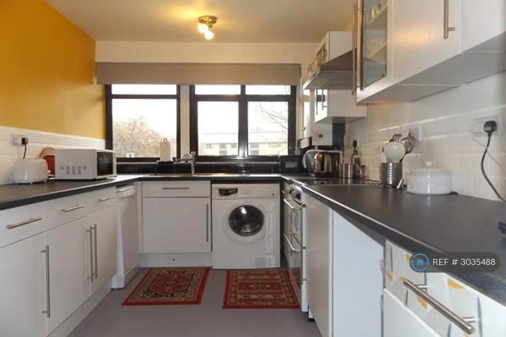 Apartment in London, Royal Borough of Greenwich - More