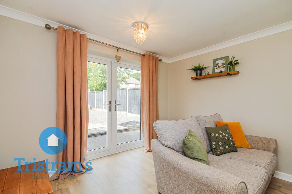 Longden Close, Bramcote photo 4