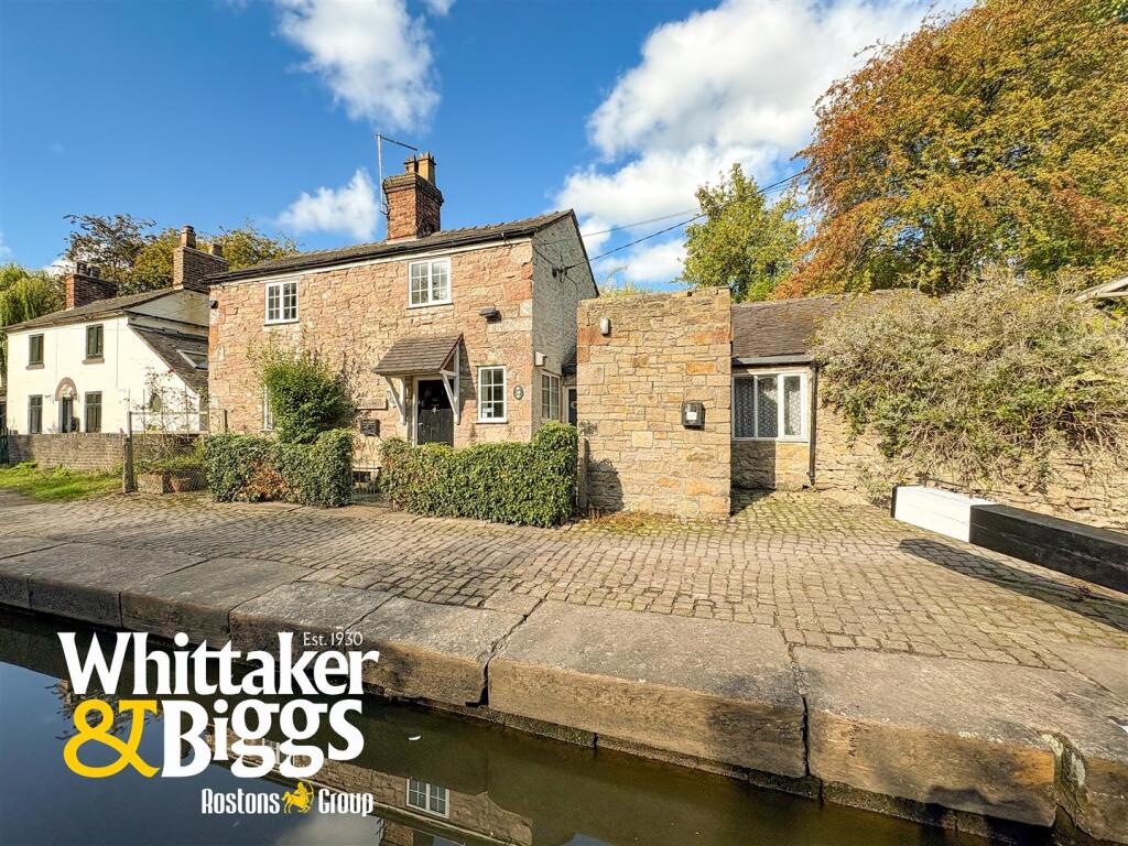 2-bed house on Little Moss Lane, Stoke-On-Trent, £215,000