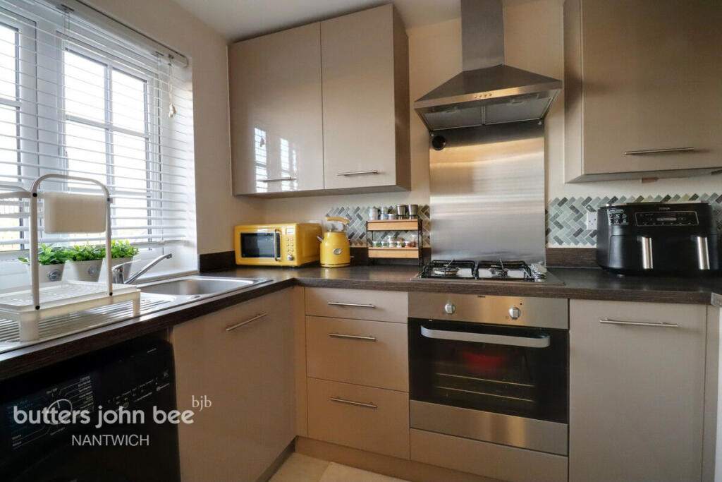 House in Nantwich, Kingsbourne - View 5