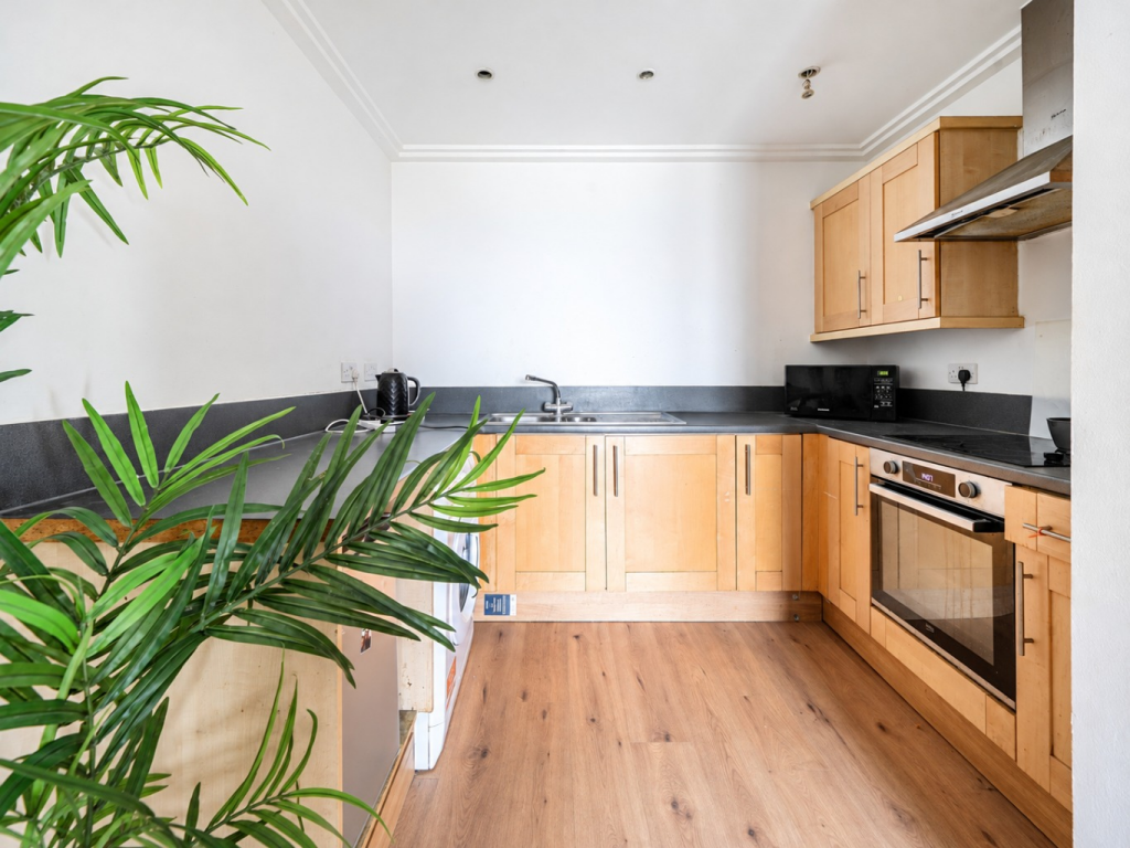 Trentham Court, Victoria Road, London, Greater London, W3 photo 4
