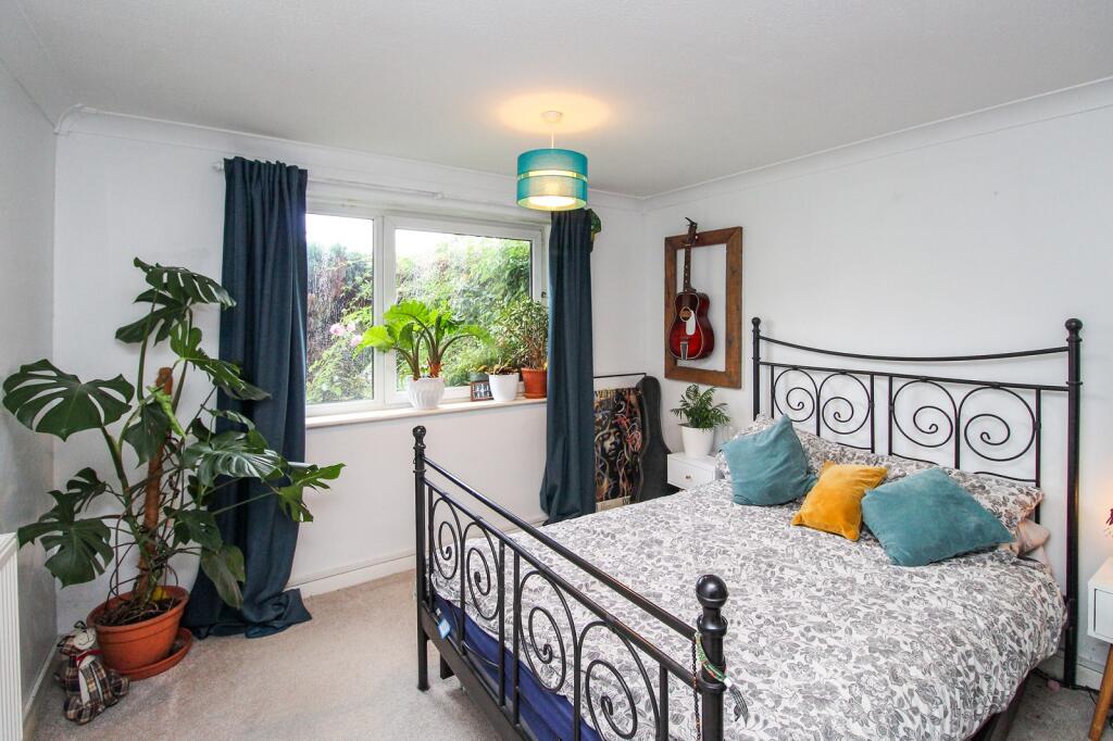 Apartment in Reigate and Banstead, Horley - View 4