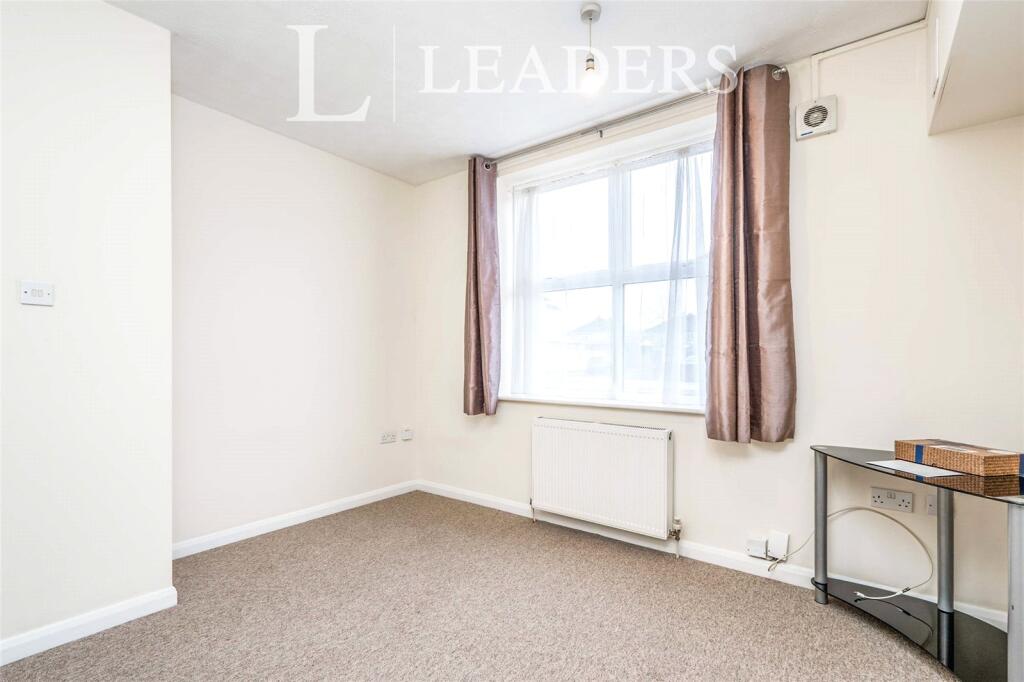 Nutbeem Road, Eastleigh, Hampshire photo 4