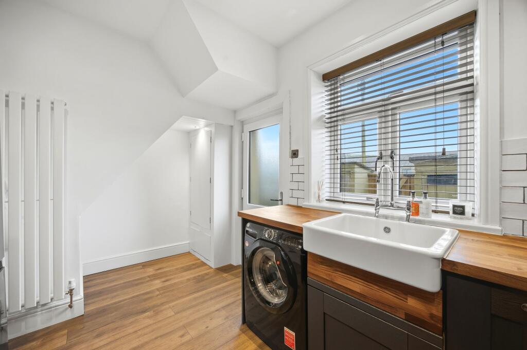 House in Rossendale, Edgeside - More