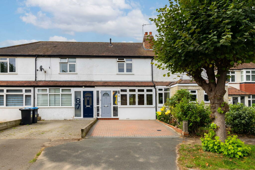 2-bed terraced on Hamsey Green Gardens, Warlingham, CR6 9RT, £400,000
