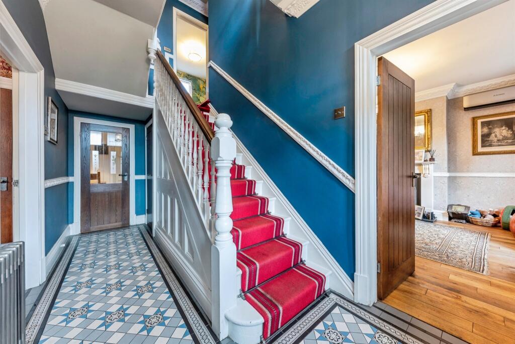 House in Nottingham - View 4