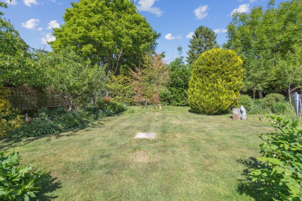 House in Princes Risborough, Askett - View 4