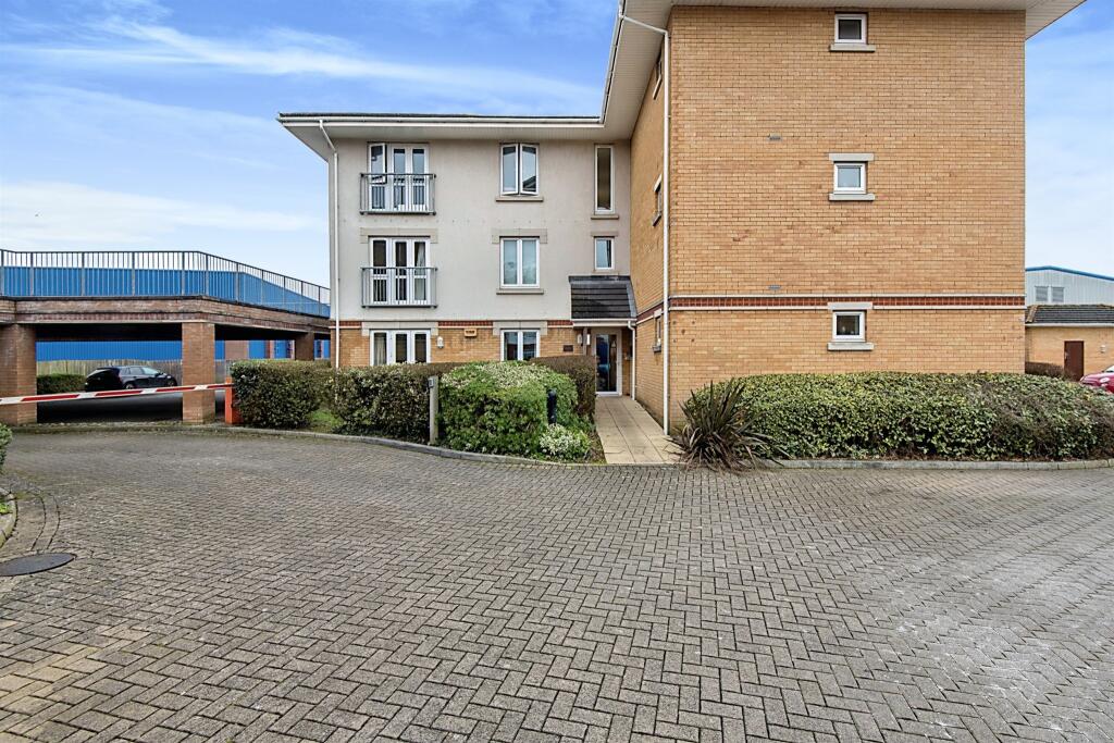 Main image of property: Hawkeswood Road, Southampton