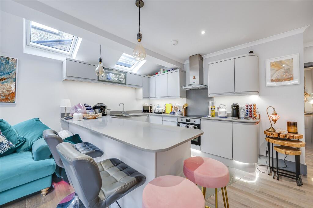 Querrin Street, London, SW6 - View 2