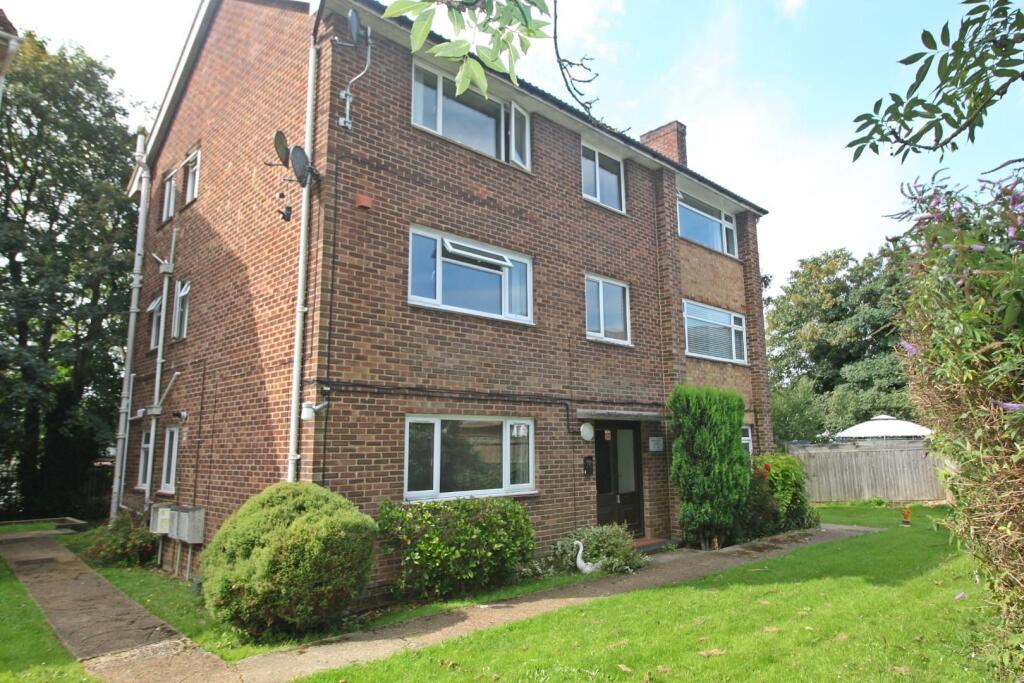 Main image of property: Barnfield Court, Southampton, SO19 9PR