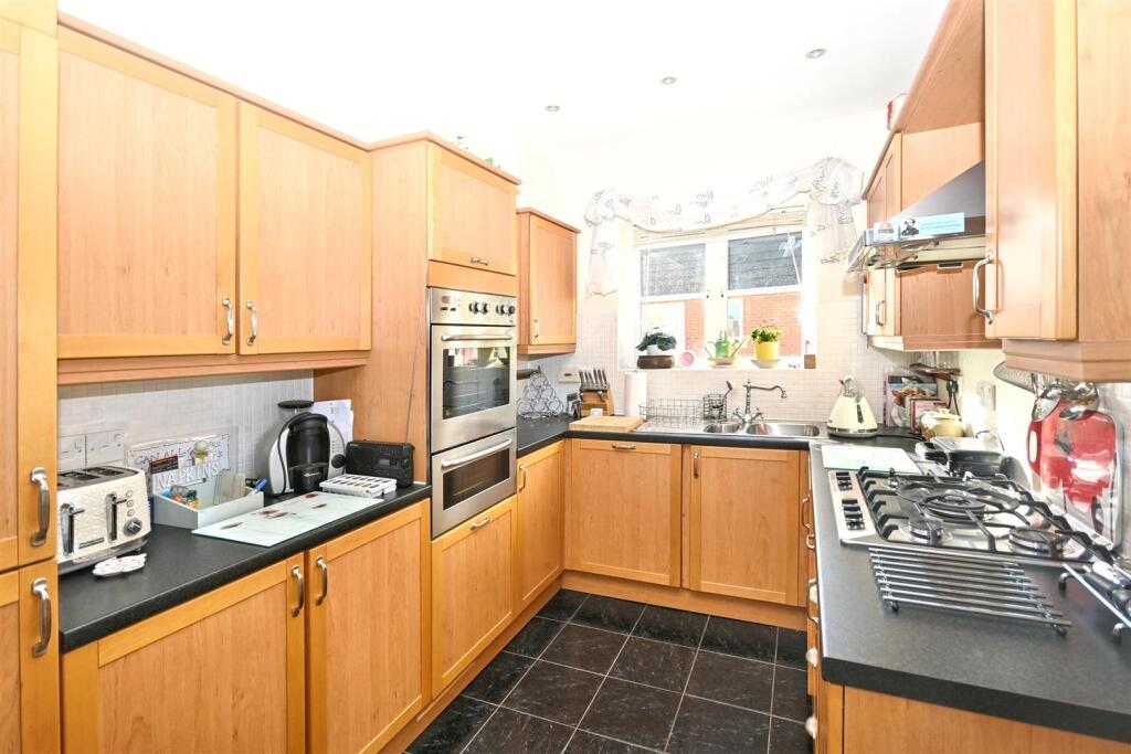 Phoenix Drive photo 4