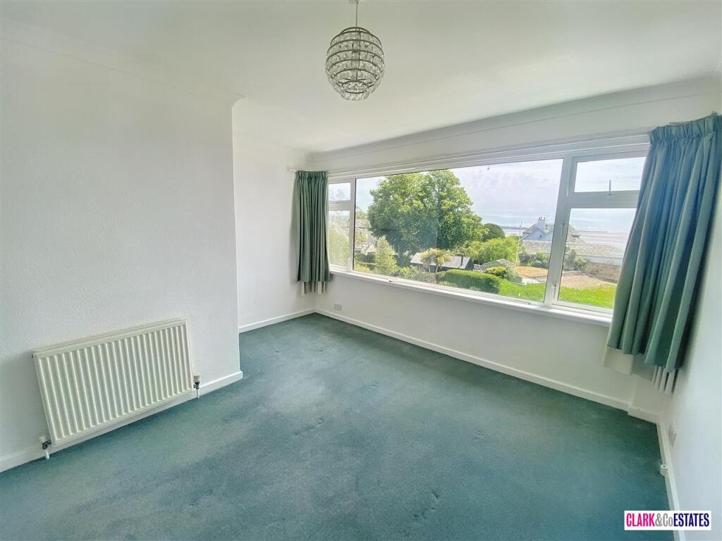 Apartment in Exeter, Devon - More