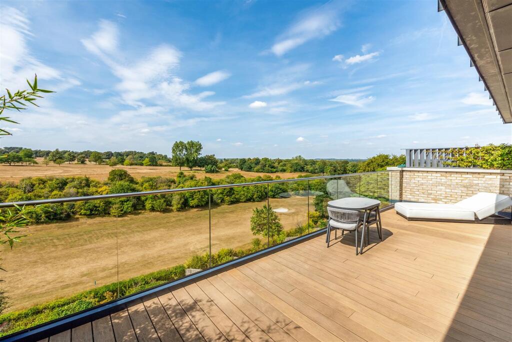 Apartment in Winchester, Sleepers' Hill - View 2