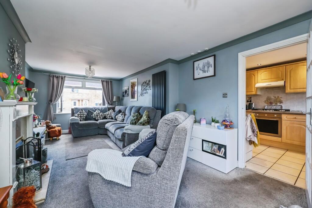 House in Nottingham, Clifton - View 6