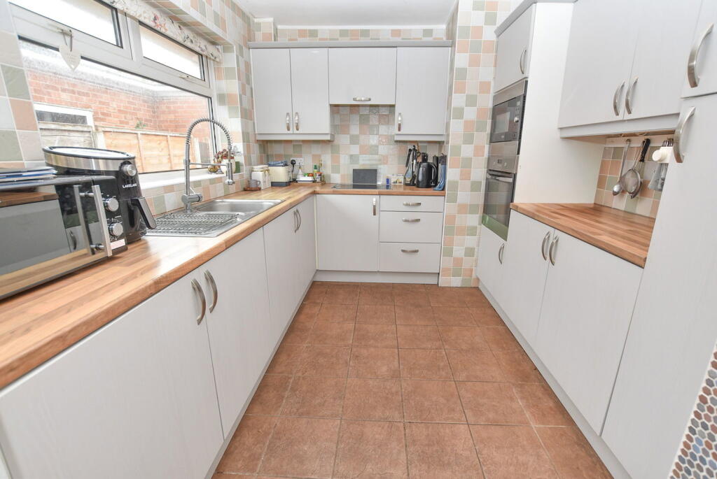 Sandiway, Bromborough, Wirral, CH63 0HX photo 2