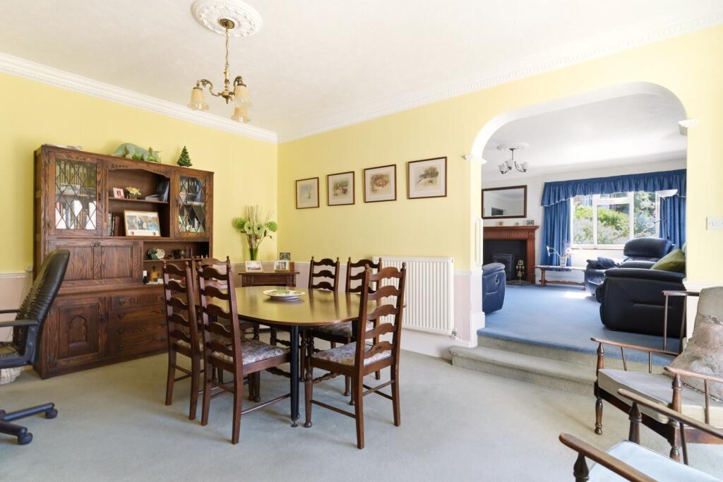 Tring Road, Dunstable, Bedfordshire, LU6 photo 3