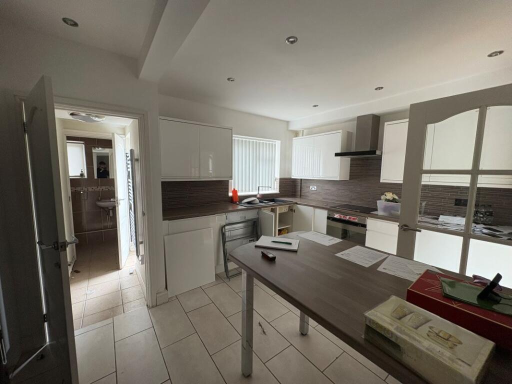 36 Dormer Harris Avenue, Coventry, West Midlands, CV4 9JW photo 4