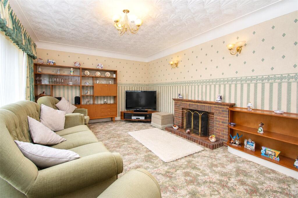 Chalkwell Drive, Heswall, Wirral photo 4