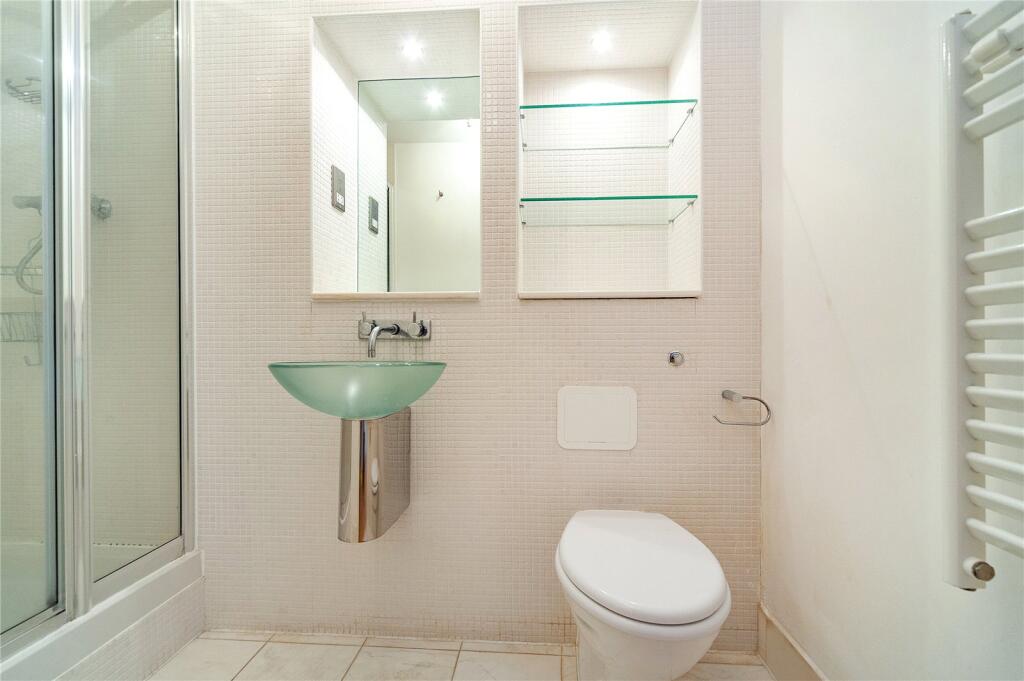 Apartment in London - View 5