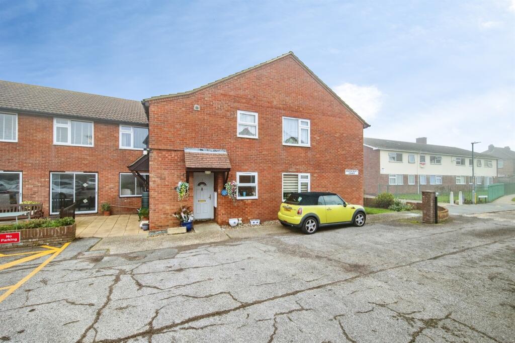 Main image of property: North Street, Walton On The Naze