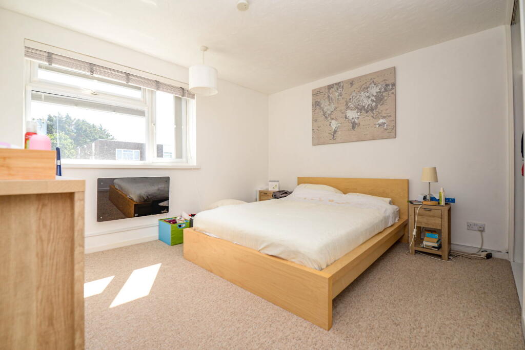 Apartment in Southampton - View 5