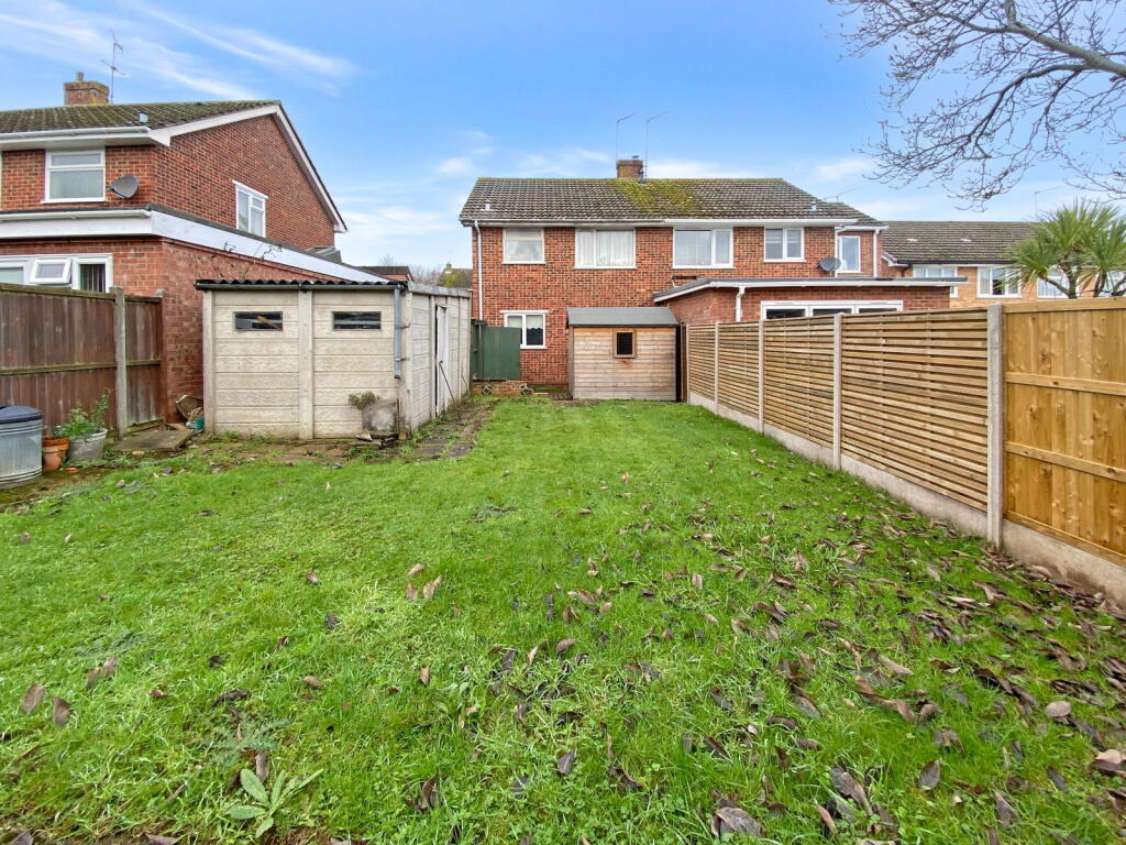 Quantock Drive, Ashford, Kent, TN24 8QN photo 3