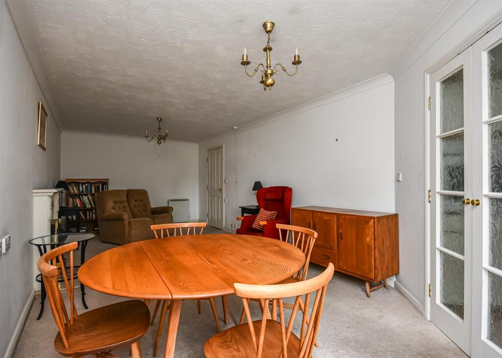 12 Lavington Court, Underhill Street, Bridgnorth photo 4