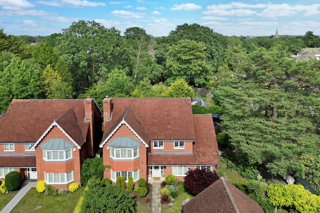 Main image of property: TILEHURST * 2 1/2 miles west of READING, ideal for commuters