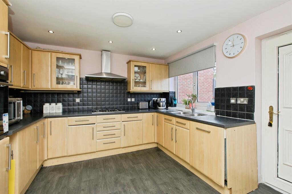 House in Derby - View 5