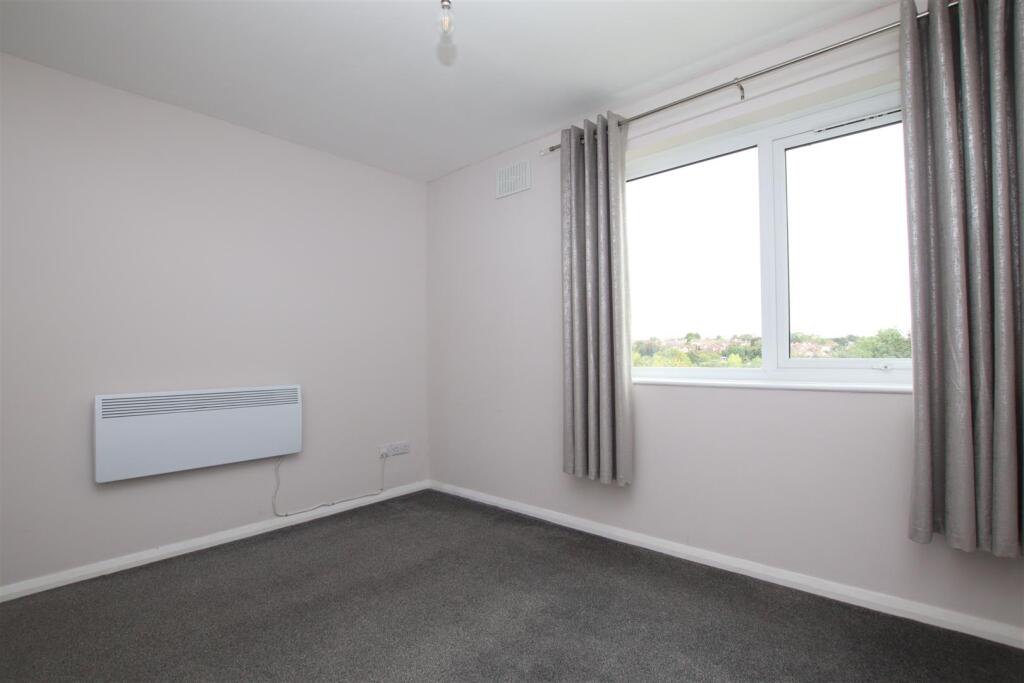 Apartment in Exeter - More