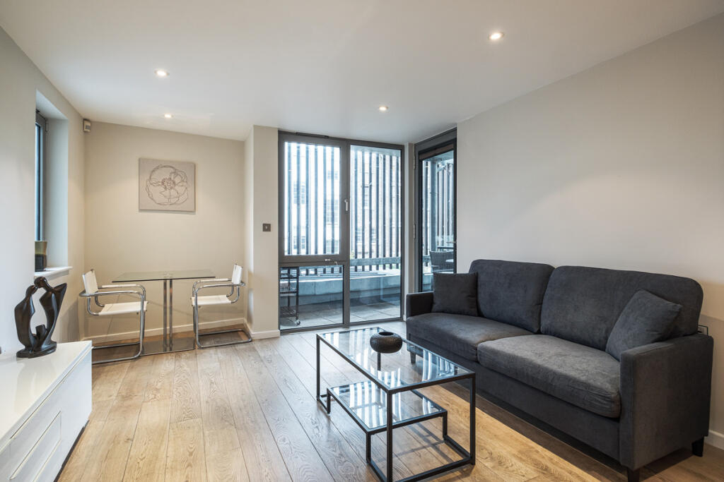 Apartment in London, Highbury - View 4