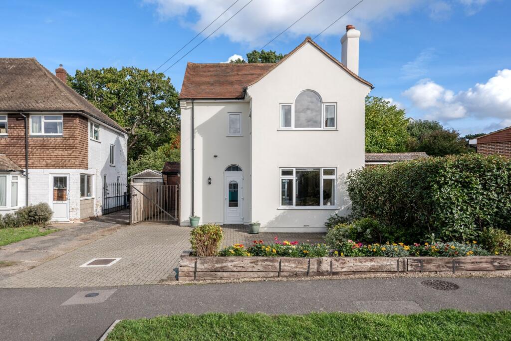 3-bed detached on Tattenham Grove, Epsom, KT18, £725,000