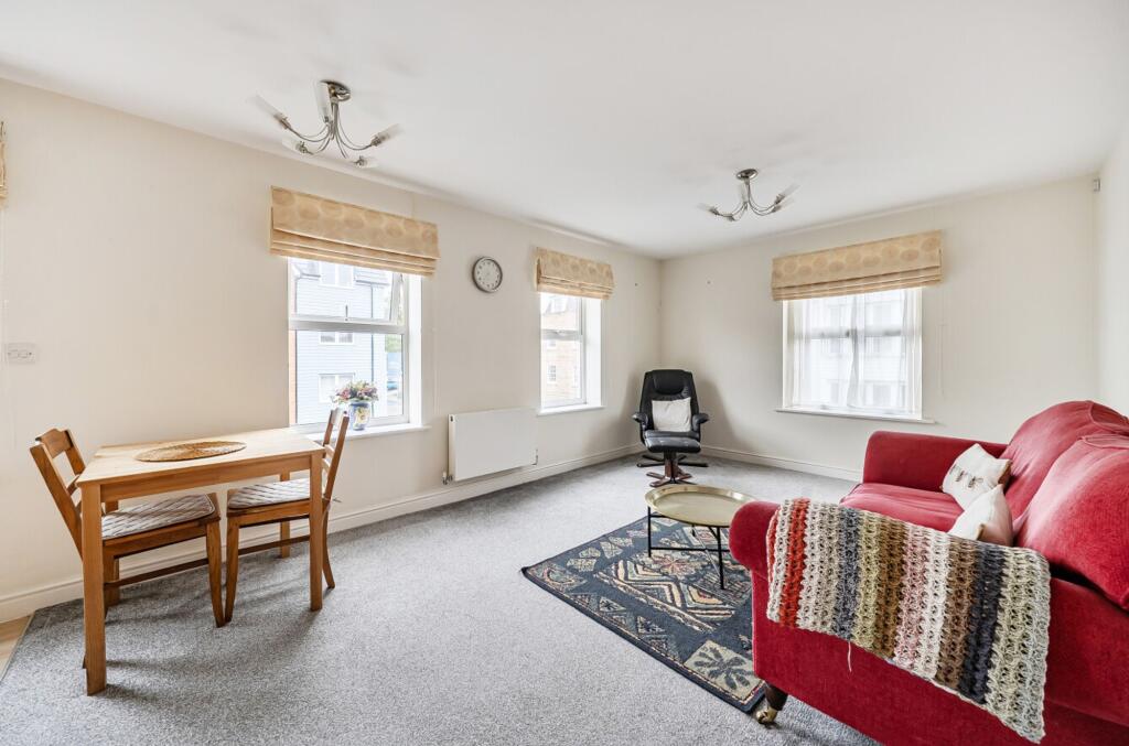 Apartment in Tonbridge - View 3