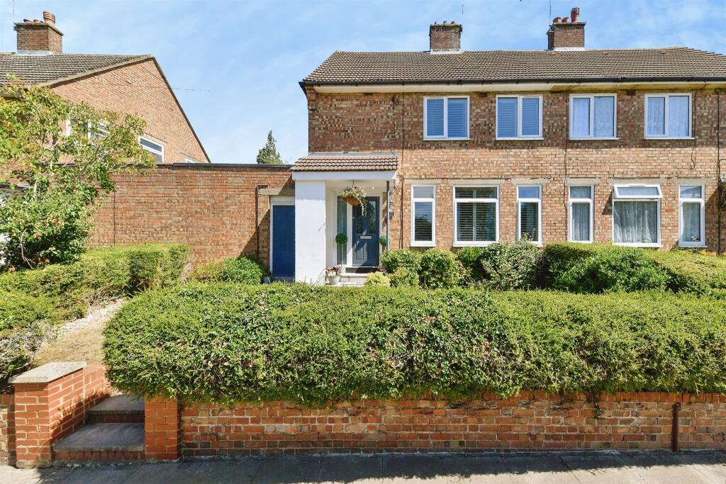 Main image of property: Purwell Lane, Hitchin