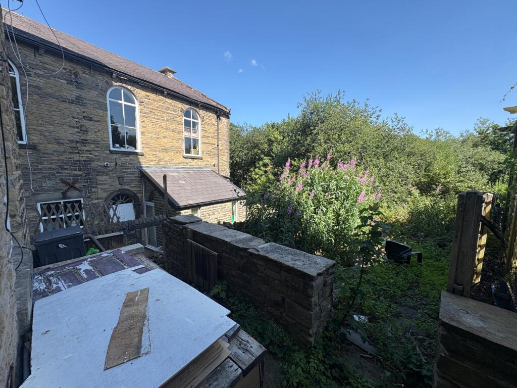 House in High Peak, New Mills - View 4