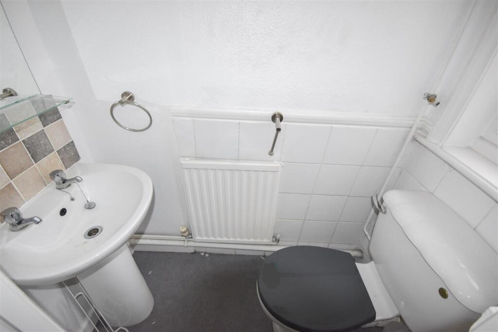 Apartment in Tonbridge - View 5
