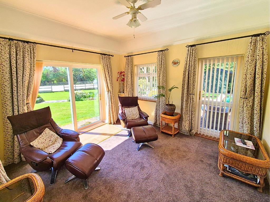 Middleton Road, Kimbolton, Leominster, Herefordshire, HR6 0JA photo 4