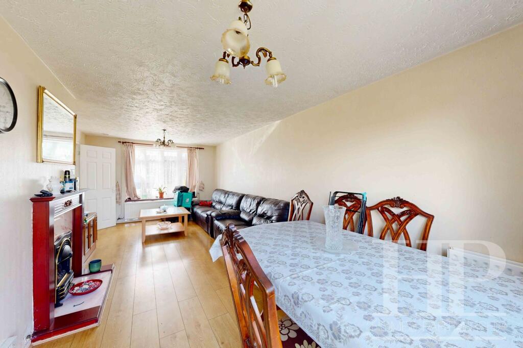 House in Crawley, West Sussex - View 3