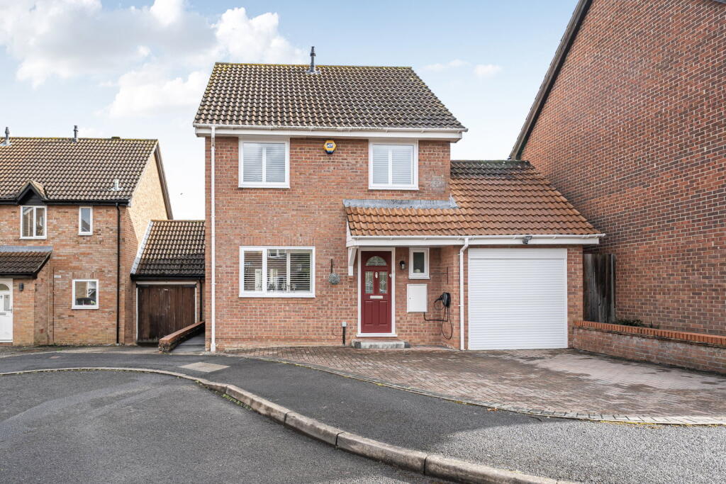 Main image of property: York Close Basingstoke RG22 4PU