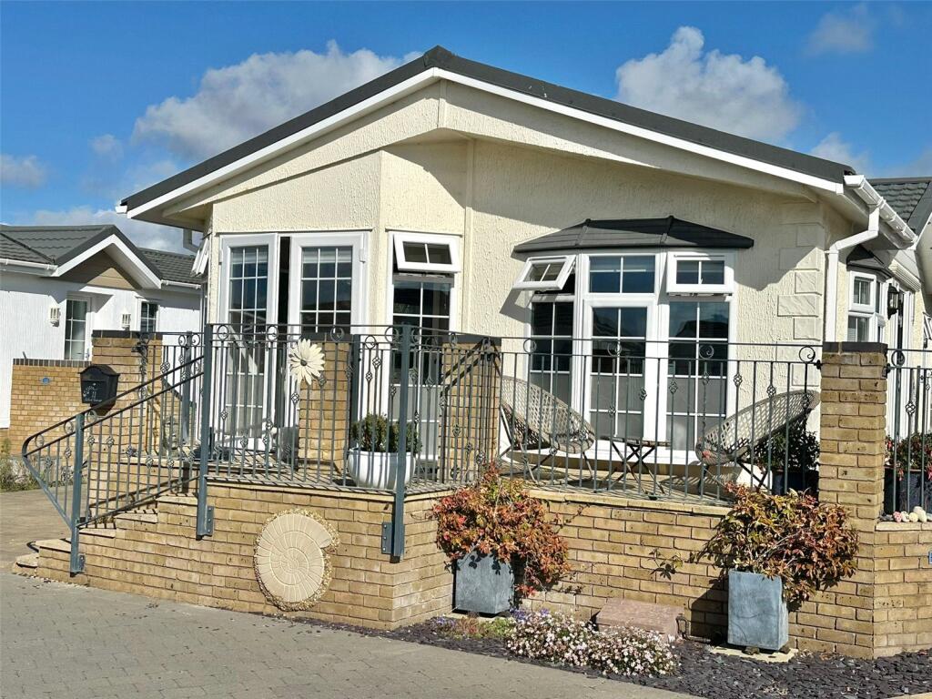 Main image of property: New Lane, Milford on Sea, Lymington, Hampshire, SO41