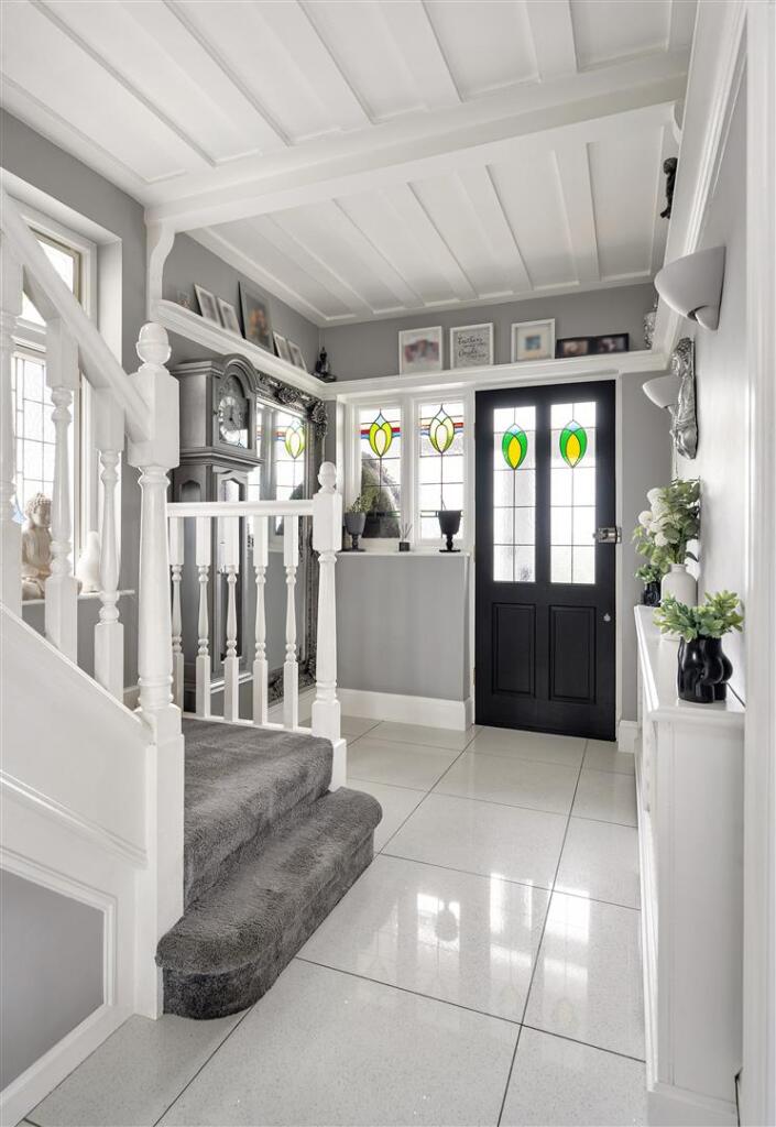 Priory Avenue, Chingford - More