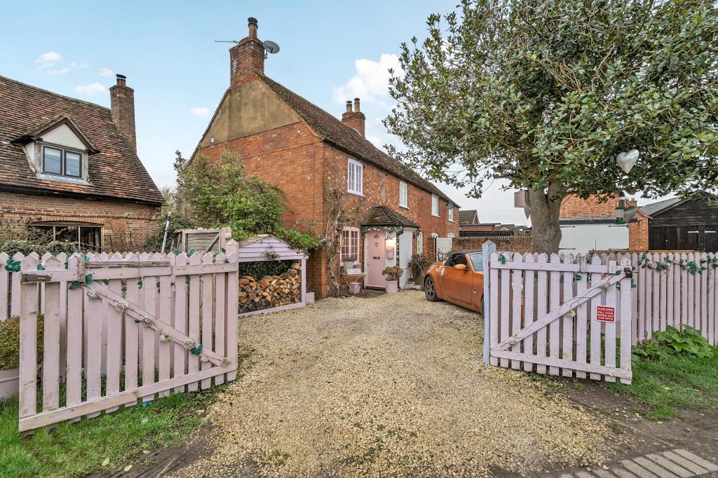 Main image of property: Oxford Road, Oakley, Buckinghamshire, HP18