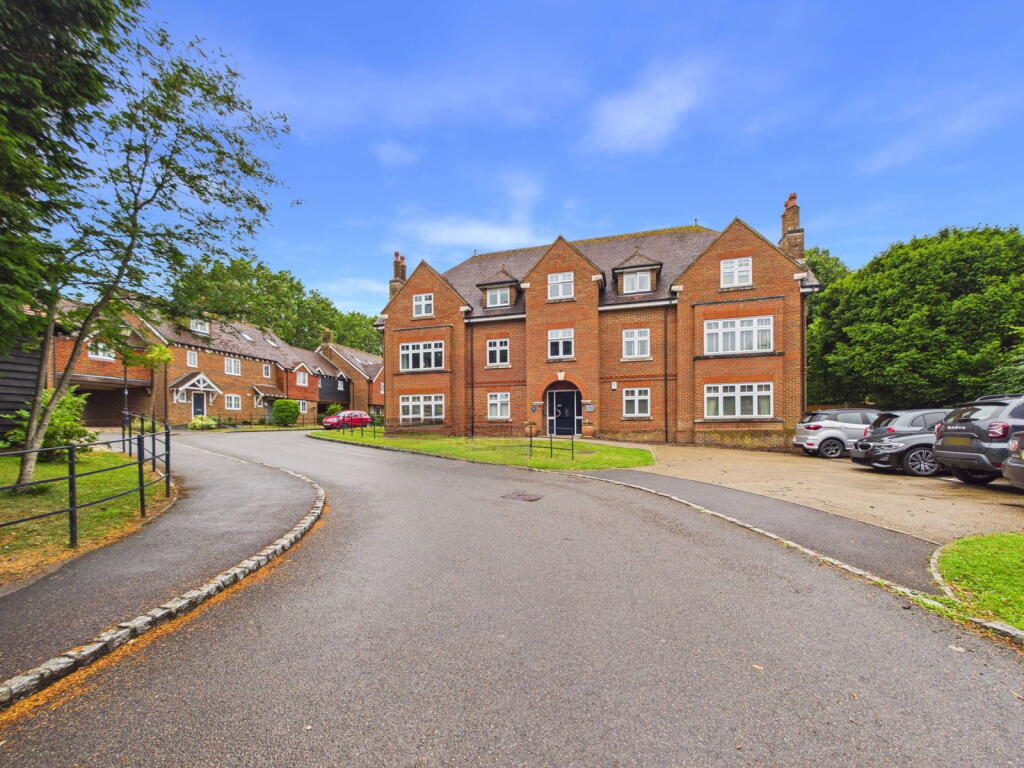 Main image of property: White House Place, Worthing, BN13 2PF