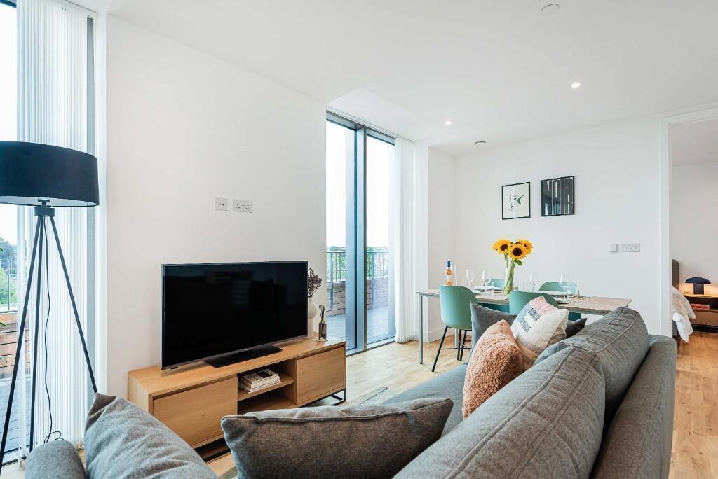 Apartment in Reading - View 4