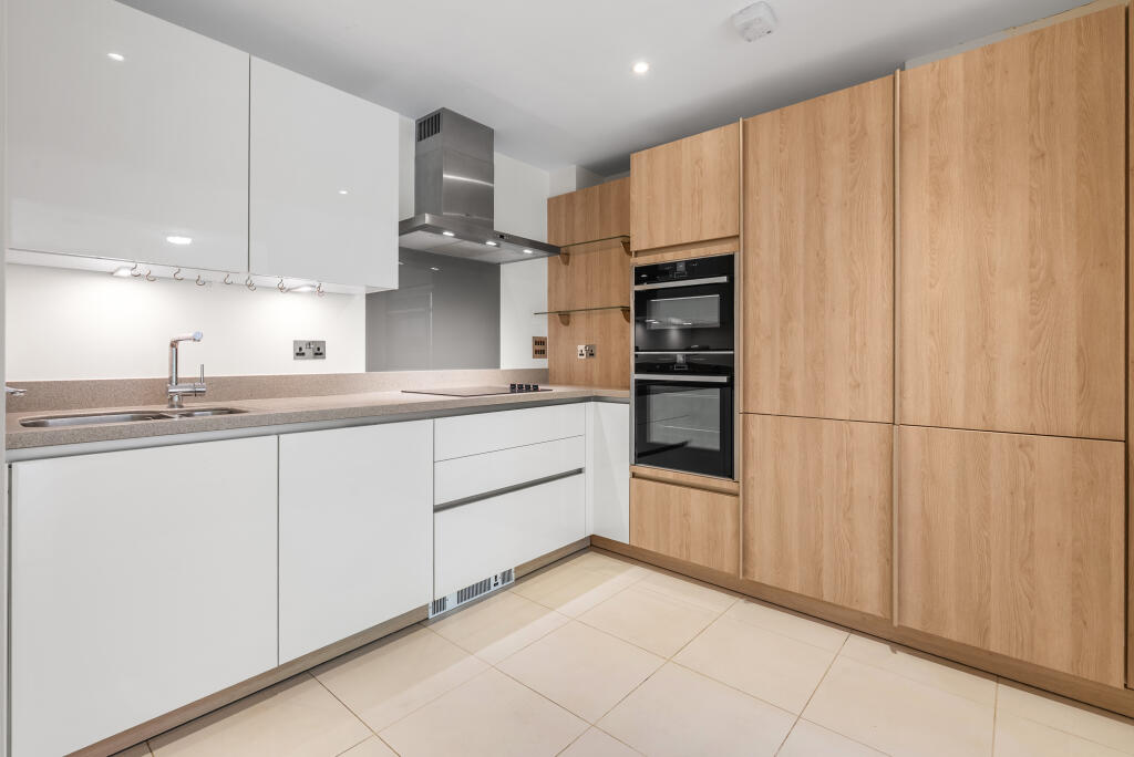 Apartment in Worcester - View 5